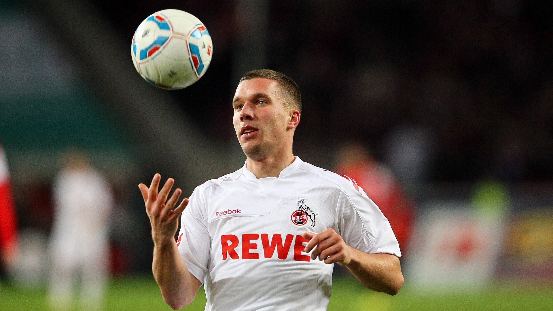 Clark 灵活切换攻防，发挥多面手作用