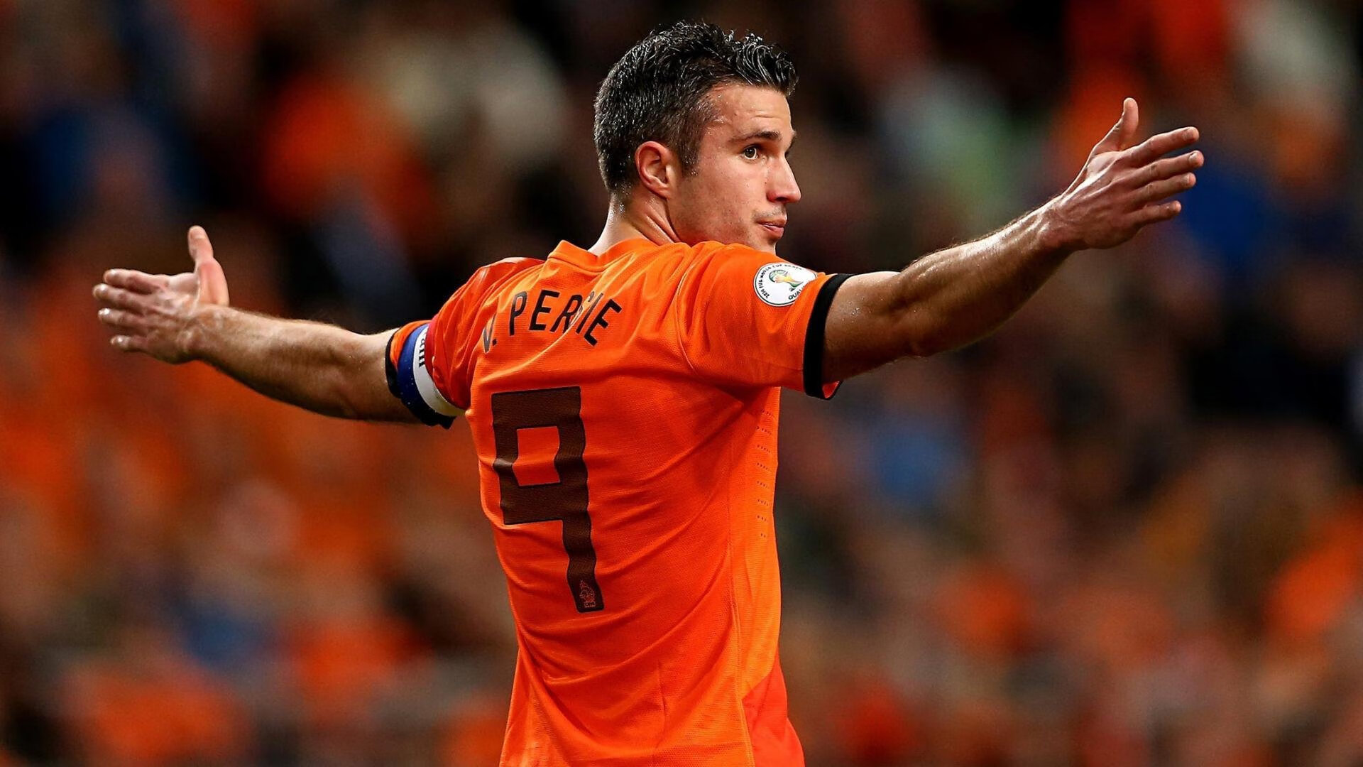 中国足球联赛推动城市主场与地方文化深度融合，中国16个足球城市